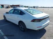 ✅ 2025 Honda Accord EX-L • VIN: 1HGCY2F6XSA016962 • Lot: 42095126. Listed on IAAI with 3,122 mi. Free auction sales archive from the USA and detailed vehicle history report at DreamBid. Image 3.