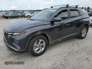 ✅ 2022 Hyundai Tucson SEL • VIN: 5NMJB3AE3NH131960 • Lot: 61069583. Wystawiony na Copart z przebiegiem 30 926 mil. Bezpłatny archiwum sprzedaży aukcyjnych z USA i szczegółowy raport historii pojazdu na DreamBid. Zdjęcie 1.