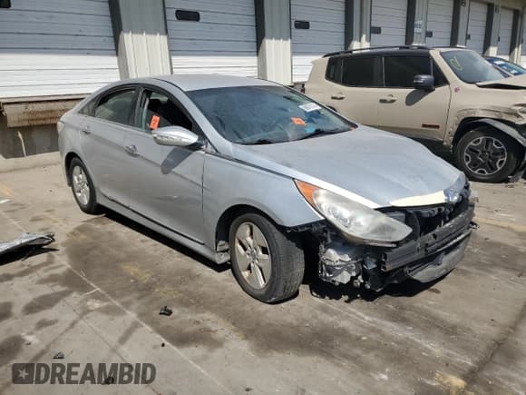 ✅ 2012 Hyundai Sonata Hybrid • VIN: KMHEC4A48CA054579 • Lot: 68670114. Listed on Copart with 176,829 mi. Free auction sales archive from the USA and detailed vehicle history report at DreamBid. Image 4.