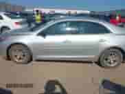 2013 Chevrolet Malibu LS z VIN 1G11A5SA3DF341246, wystawiony jako IAAI lot #42694518 z przebiegiem 84 039 mil mil oraz . Historia ofert i sprzedaży dostępna na DreamBid. Obrazek 14.