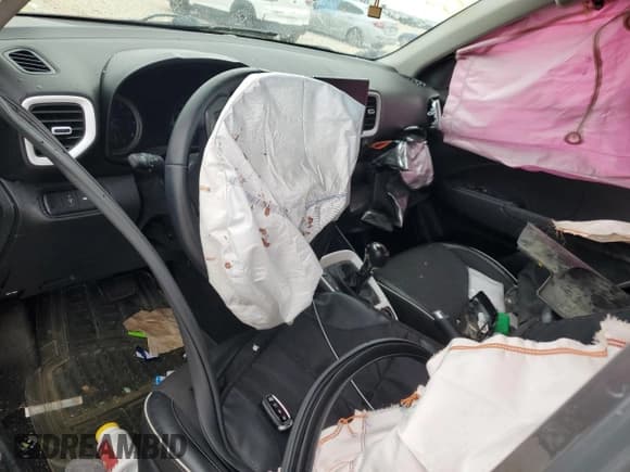 ✅ 2022 Hyundai Venue Limited • VIN: KMHRC8A35NU132981 • Lot: 83017264. Listed on Copart with Not provided. Free auction sales archive from the USA and detailed vehicle history report at DreamBid. Image 8.