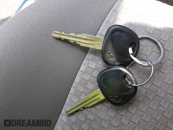 2009 Hyundai Accent GS z VIN KMHCM36C49U114315, wystawiony jako IAAI lot #42515747 z przebiegiem 106 053 mil mil oraz . Historia ofert i sprzedaży dostępna na DreamBid. Obrazek 11.