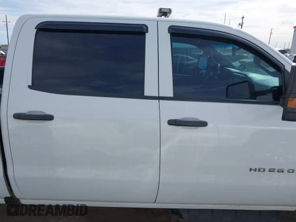 ✅ 2017 Chevrolet Silverado 2500HD Work Truck • VIN: 1GC1KUEY2HF235285 • Лот: 41755373. Опубликован ранее на IAAI с пробегом 185 277 миль. Бесплатный доступ к архиву аукционных продаж из США и подробный отчёт об истории автомобиля на DreamBid. Изображение 13.