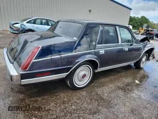 ✅ 1987 Lincoln Continental • VIN: 1LNBM97F4HY708028 • Лот: 65140865. Опубликован ранее на Copart с пробегом 98 965 миль. Бесплатный доступ к архиву аукционных продаж из США и подробный отчёт об истории автомобиля на DreamBid. Изображение 3.