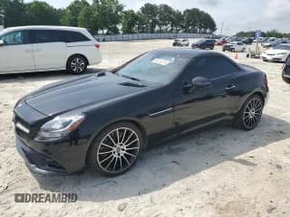 ✅ 2019 Mercedes-Benz SLC 300 • VIN: WDDPK3JAXKF160281 • Лот: 54115215. Опубликован ранее на Copart с пробегом 50 768 миль. Бесплатный доступ к архиву аукционных продаж из США и подробный отчёт об истории автомобиля на DreamBid. Изображение 1.