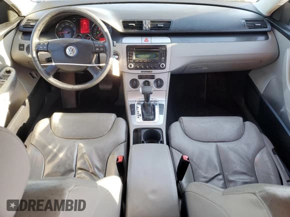 ✅ 2006 Volkswagen Passat 2.0T • VIN: WVWEK73C46P192022 • Lot: 50223885. Wystawiony na Copart z przebiegiem 177 663 mil. Bezpłatny archiwum sprzedaży aukcyjnych z USA i szczegółowy raport historii pojazdu na DreamBid. Zdjęcie 8.