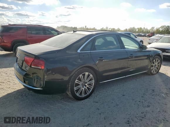 ✅ 2012 Audi A8 • VIN: WAURVAFDXCN017238 • Lot: 92721615. Wystawiony na Copart z przebiegiem 138 339 mil. Bezpłatny archiwum sprzedaży aukcyjnych z USA i szczegółowy raport historii pojazdu na DreamBid. Zdjęcie 3.