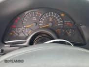 ✅ 1999 Pontiac Firebird Firebird • VIN: 2G2FS22K5X2222920 • Лот: 95157455. Опубликован ранее на Copart с пробегом 210 088 миль. Бесплатный доступ к архиву аукционных продаж из США и подробный отчёт об истории автомобиля на DreamBid. Изображение 9.