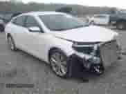 ✅ 2018 Chevrolet Malibu Premier • VIN: 1G1ZE5SXXJF242012 • Lot: 43391372. Wystawiony na IAAI z przebiegiem 75 867 mil mil. Skorzystaj z bezpłatnego archiwum sprzedaży aukcyjnych z USA i zobacz szczegółowy raport historii pojazdu na DreamBid. Zdjęcie 1.