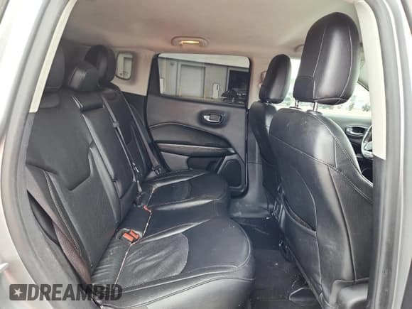 ✅ 2021 Jeep Compass Limited • VIN: 3C4NJDCB3MT601547 • Lot: 61091785. Wystawiony na Copart z przebiegiem 84 942 mil. Bezpłatny archiwum sprzedaży aukcyjnych z USA i szczegółowy raport historii pojazdu na DreamBid. Zdjęcie 10.