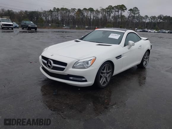 ✅ 2016 Mercedes-Benz SLK 300 • VIN: WDDPK3JA5GF125784 • Lot: 41618653. Listed on IAAI with 81,265 mi. Free auction sales archive from the USA and detailed vehicle history report at DreamBid. Image 2.