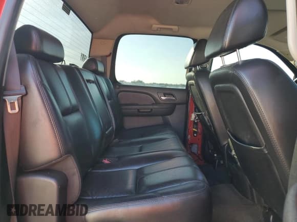 ✅ 2007 Chevrolet Silverado 2500HD 1LT • VIN: 1GCHK23617F514391 • Lot: 86234595. Wystawiony na Copart z przebiegiem Nie podano. Bezpłatny archiwum sprzedaży aukcyjnych z USA i szczegółowy raport historii pojazdu na DreamBid. Zdjęcie 10.