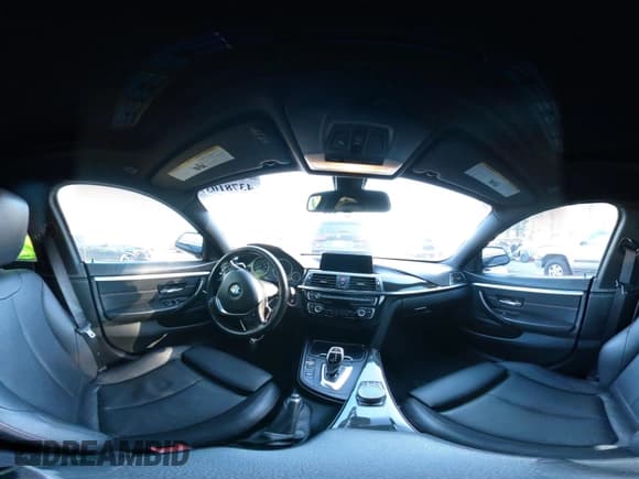 ✅ 2019 BMW 4 Series 430i • VIN: WBA4J1C57KBM12125 • Lot: 43781037. Wystawiony na IAAI z przebiegiem 111 115 mil. Bezpłatny archiwum sprzedaży aukcyjnych z USA i szczegółowy raport historii pojazdu na DreamBid. Zdjęcie 21.