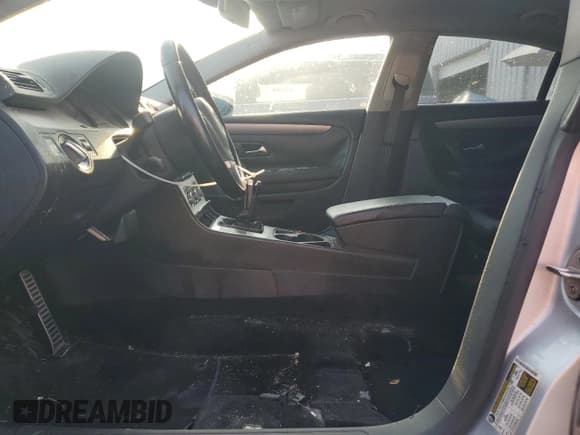 ✅ 2010 Volkswagen CC Sport • VIN: WVWNN7AN9AE555382 • Lot: 70259325. Listed on Copart with Not provided. Free auction sales archive from the USA and detailed vehicle history report at DreamBid. Image 7.