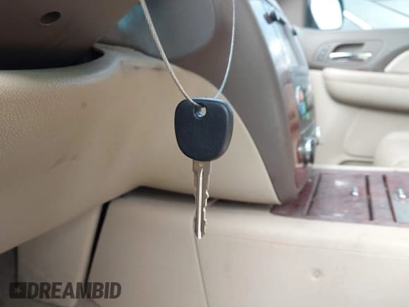 ✅ 2009 Chevrolet Suburban LTZ • VIN: 1GNFC36J79R292877 • Лот: 42577573. Опубликован ранее на IAAI с пробегом 209 101 миль. Бесплатный доступ к архиву аукционных продаж из США и подробный отчёт об истории автомобиля на DreamBid. Изображение 11.