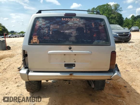 ✅ 2001 Jeep Cherokee Sport • VIN: 1J4FT48S01L612644 • Lot: 70850615. Wystawiony na Copart z przebiegiem 216 552 mil. Bezpłatny archiwum sprzedaży aukcyjnych z USA i szczegółowy raport historii pojazdu na DreamBid. Zdjęcie 6.