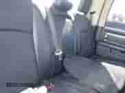 2017 Ram 1500 Night z VIN 1C6RR7MT4HS766699, wystawiony jako IAAI lot #41692973 z przebiegiem 134 746 mil mil oraz . Historia ofert i sprzedaży dostępna na DreamBid. Obrazek 8.