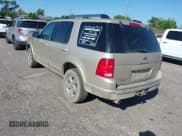 ✅ 2005 Ford Explorer Limited • VIN: 1FMDU75W15UA41227 • Lot: 42654773. Wystawiony na IAAI z przebiegiem 166 507 mil. Bezpłatny archiwum sprzedaży aukcyjnych z USA i szczegółowy raport historii pojazdu na DreamBid. Zdjęcie 3.