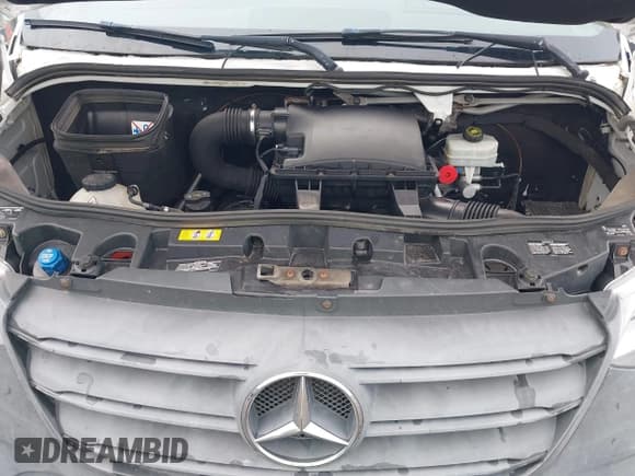 ✅ 2019 Mercedes-Benz Sprinter Cargo • VIN: WD4PF1CDXKT002685 • Lot: 43445070. Listed on IAAI with 201,457 mi. Free auction sales archive from the USA and detailed vehicle history report at DreamBid. Image 10.