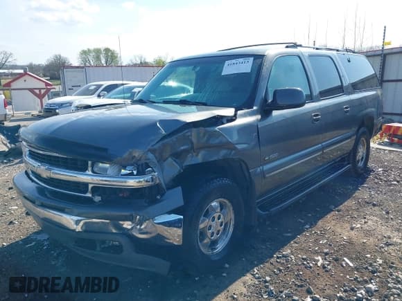 ✅ 2000 Chevrolet Suburban LS • VIN: 3GNFK16T1YG162181 • Лот: 41843413. Опубликован ранее на IAAI с пробегом 324 181 миль. Бесплатный доступ к архиву аукционных продаж из США и подробный отчёт об истории автомобиля на DreamBid. Изображение 2.