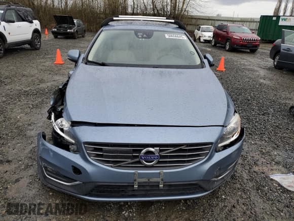 ✅ 2017 Volvo V60 T5 Drive-E • VIN: YV140MEJ0H1352909 • Лот: 50656645. Опубликован ранее на Copart с пробегом 128 380 миль. Бесплатный доступ к архиву аукционных продаж из США и подробный отчёт об истории автомобиля на DreamBid. Изображение 5.
