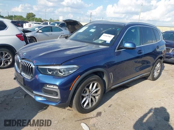 ✅ 2020 BMW X5 sDrive40i • VIN: 5UXCR4C07L9C49693 • Lot: 43263987. Wystawiony na IAAI z przebiegiem 50 000 mil. Bezpłatny archiwum sprzedaży aukcyjnych z USA i szczegółowy raport historii pojazdu na DreamBid. Zdjęcie 2.