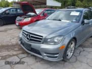 ✅ 2014 Mercedes-Benz C 250 Sport • VIN: WDDGF4HB5EA956477 • Lot: 43284807. Wystawiony na IAAI z przebiegiem 143 478 mil. Bezpłatny archiwum sprzedaży aukcyjnych z USA i szczegółowy raport historii pojazdu na DreamBid. Zdjęcie 17.