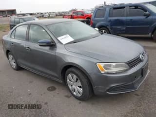 ✅ 2014 Volkswagen Jetta SE • VIN: 3VWD17AJ6EM249208 • Lot: 43646521. Wystawiony na IAAI z przebiegiem 155 866 mil. Bezpłatny archiwum sprzedaży aukcyjnych z USA i szczegółowy raport historii pojazdu na DreamBid. Zdjęcie 1.