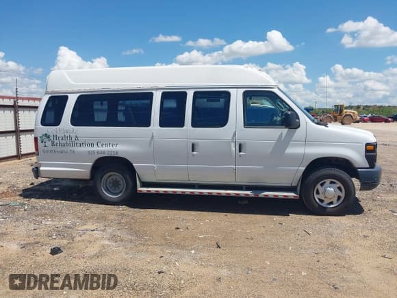 ✅ 2012 Ford Econoline Cargo Commercial • VIN: 1FTNS2EW8CDA92514 • Lot: 42455632. Wystawiony na IAAI z przebiegiem 280 019 mil. Bezpłatny archiwum sprzedaży aukcyjnych z USA i szczegółowy raport historii pojazdu na DreamBid. Zdjęcie 13.