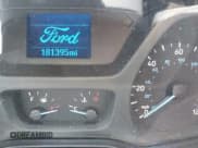 ✅ 2019 Ford Transit • VIN: 1FTBW3XMXKKB74344 • Lot: 42131484. Wystawiony na IAAI z przebiegiem 181 395 mil. Bezpłatny archiwum sprzedaży aukcyjnych z USA i szczegółowy raport historii pojazdu na DreamBid. Zdjęcie 16.