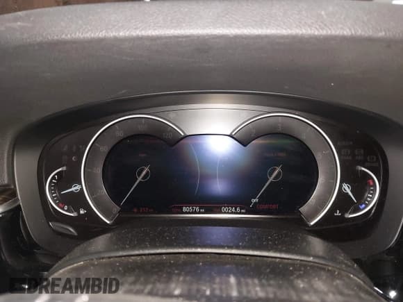 ✅ 2019 BMW 5 Series 530i xDrive • VIN: WBAJA7C59KWW05522 • Лот: 43828823. Опубликован ранее на IAAI с пробегом 80 576 миль. Бесплатный доступ к архиву аукционных продаж из США и подробный отчёт об истории автомобиля на DreamBid. Изображение 7.