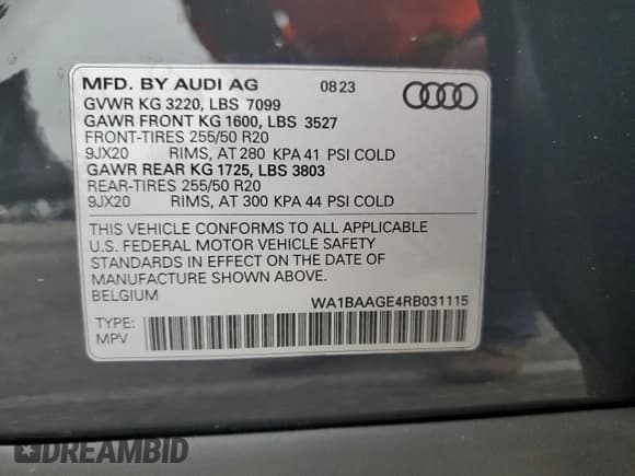 ✅ 2024 Audi Q8 e-tron • VIN: WA1BAAGE4RB031115 • Лот: 59055225. Опубликован ранее на Copart с пробегом 12 167 миль. Бесплатный доступ к архиву аукционных продаж из США и подробный отчёт об истории автомобиля на DreamBid. Изображение 13.