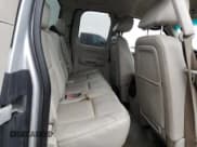 ✅ 2012 GMC Sierra 2500HD SLT • VIN: 1GT221E83CZ225200 • Lot: 41206854. Wystawiony na Copart z przebiegiem 121 863 mil. Bezpłatny archiwum sprzedaży aukcyjnych z USA i szczegółowy raport historii pojazdu na DreamBid. Zdjęcie 10.