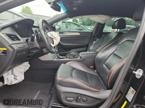 ✅ 2015 Hyundai Sonata Sport • VIN: 5NPE34AB4FH086610 • Lot: 65420615. Wystawiony na Copart z przebiegiem Nie podano. Bezpłatny archiwum sprzedaży aukcyjnych z USA i szczegółowy raport historii pojazdu na DreamBid. Zdjęcie 7.