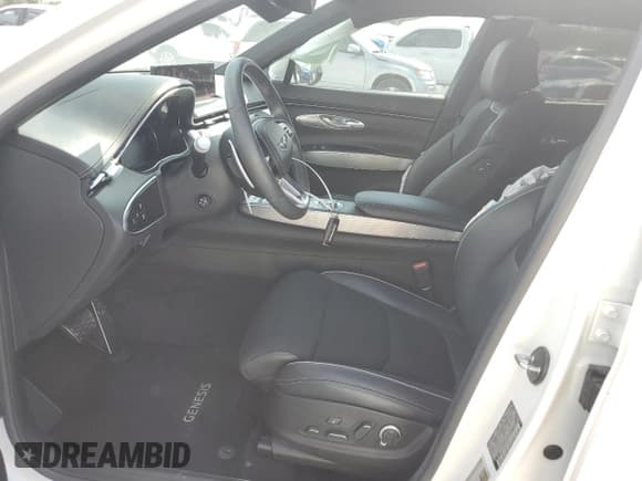 ✅ 2022 Genesis GV70 2.5T • VIN: KMUMADTB0NU058027 • Lot: 53203315. Wystawiony na Copart z przebiegiem 45 903 mil. Bezpłatny archiwum sprzedaży aukcyjnych z USA i szczegółowy raport historii pojazdu na DreamBid. Zdjęcie 7.