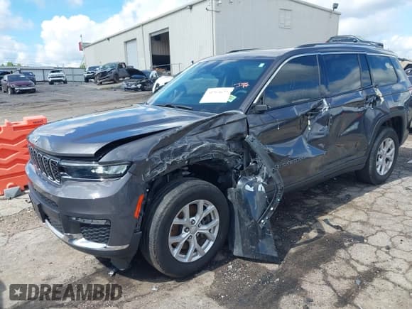 ✅ 2023 Jeep Grand Cherokee Limited • VIN: 1C4RJKBG1P8703354 • Lot: 42764671. Listed on IAAI with 40,695 mi. Free auction sales archive from the USA and detailed vehicle history report at DreamBid. Image 17.