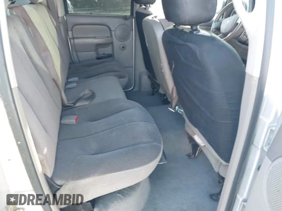 ✅ 2004 Dodge 2500 ST • VIN: 3D7KA28D24G192313 • Lot: 40711933. Wystawiony na IAAI z przebiegiem 213 496 mil. Bezpłatny archiwum sprzedaży aukcyjnych z USA i szczegółowy raport historii pojazdu na DreamBid. Zdjęcie 8.