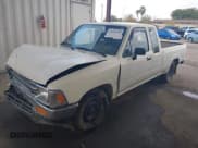 ✅ 1990 Toyota Pickup • VIN: JT4VN93D3L5007980 • Lot: 43633290. Listed on IAAI with 252,185 mi. Free auction sales archive from the USA and detailed vehicle history report at DreamBid. Image 2.