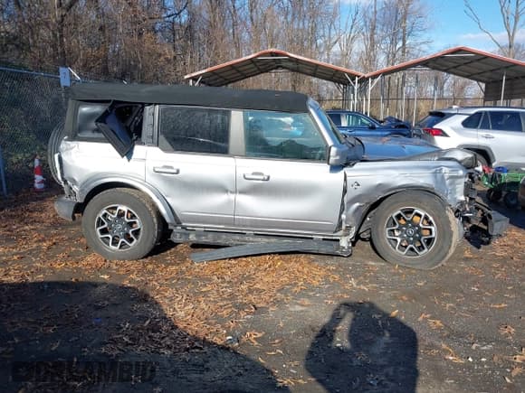 ✅ 2022 Ford Bronco • VIN: 1FMDE5BH3NLB13039 • Лот: 41129881. Опубликован ранее на IAAI с пробегом 37 203 миль. Бесплатный доступ к архиву аукционных продаж из США и подробный отчёт об истории автомобиля на DreamBid. Изображение 13.
