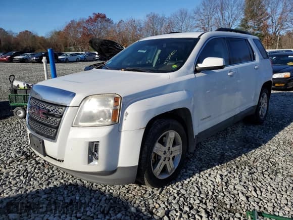 ✅ 2013 GMC Terrain SLT • VIN: 2GKFLVEK7D6173315 • Лот: 93369385. Опубликован ранее на Copart с пробегом 258 510 миль. Бесплатный доступ к архиву аукционных продаж из США и подробный отчёт об истории автомобиля на DreamBid. Изображение 1.