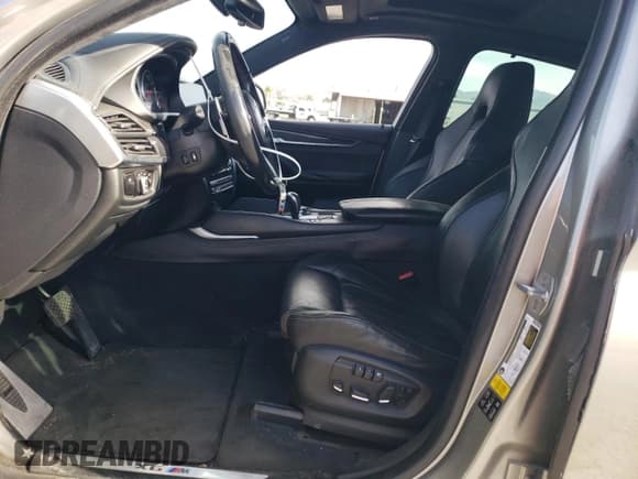 ✅ 2015 BMW X6 M • VIN: 5YMKW8C59F0R42755 • Лот: 78908143. Опубликован ранее на Copart с пробегом 68 103 миль. Бесплатный доступ к архиву аукционных продаж из США и подробный отчёт об истории автомобиля на DreamBid. Изображение 7.