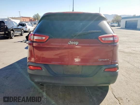 ✅ 2014 Jeep Cherokee Sport • VIN: 1C4PJLAB8EW270496 • Lot: 91346135. Wystawiony na Copart z przebiegiem 114 031 mil. Bezpłatny archiwum sprzedaży aukcyjnych z USA i szczegółowy raport historii pojazdu na DreamBid. Zdjęcie 6.