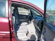 ✅ 2007 Chevrolet Equinox LS • VIN: 2CNDL13FX76005878 • Lot: 41933911. Wystawiony na IAAI z przebiegiem 100 740 mil. Bezpłatny archiwum sprzedaży aukcyjnych z USA i szczegółowy raport historii pojazdu na DreamBid. Zdjęcie 5.