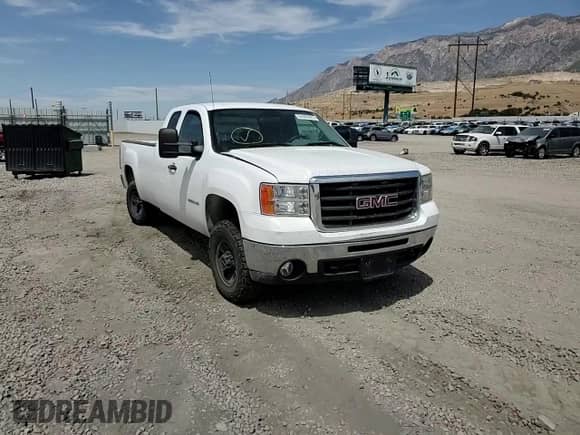 ✅ 2010 GMC Sierra 1500 • VIN: 1GT5CZBG6AZ269273 • Lot: 65900025. Listed on Copart with Not provided. Free auction sales archive from the USA and detailed vehicle history report at DreamBid. Image 13.