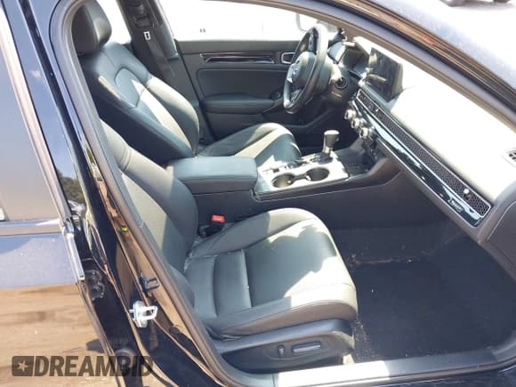 ✅ 2025 Honda Civic Sport Touring • VIN: 19XFL4H96SE006746 • Lot: 42861758. Listed on IAAI with 10,296 mi. Free auction sales archive from the USA and detailed vehicle history report at DreamBid. Image 5.