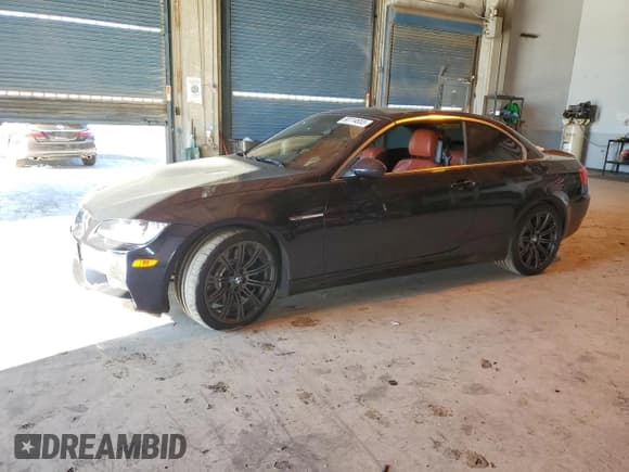 ✅ 2011 BMW M3 • VIN: WBSDX9C51BE399475 • Lot: 90114655. Wystawiony na Copart z przebiegiem 62 769 mil. Bezpłatny archiwum sprzedaży aukcyjnych z USA i szczegółowy raport historii pojazdu na DreamBid. Zdjęcie 1.