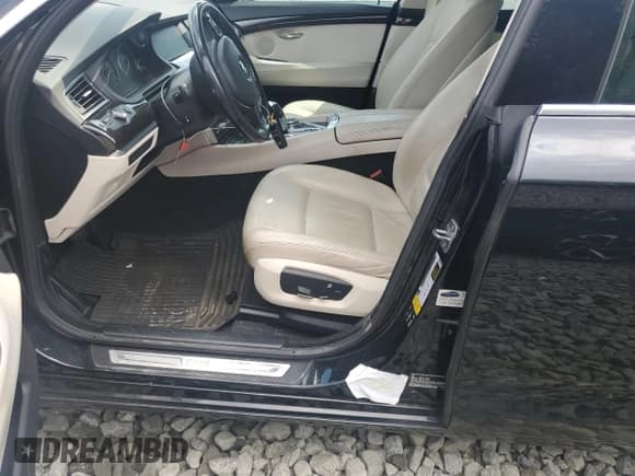 ✅ 2015 BMW 5 Series 535i Gran Turismo xDrive • VIN: WBA5M4C51FD186445 • Lot: 66451215. Wystawiony na Copart z przebiegiem 112 938 mil. Bezpłatny archiwum sprzedaży aukcyjnych z USA i szczegółowy raport historii pojazdu na DreamBid. Zdjęcie 12.