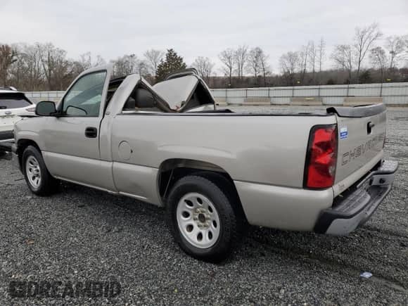 2005 Chevrolet Silverado 1500 Work Truck с VIN 1GCEC14V85Z316676, выставлен на аукционе Copart как лот 48424985 с пробегом 51 310 миль миль и На запчасти • Non repairable. История ставок и продаж доступна на DreamBid. Изображение 2.