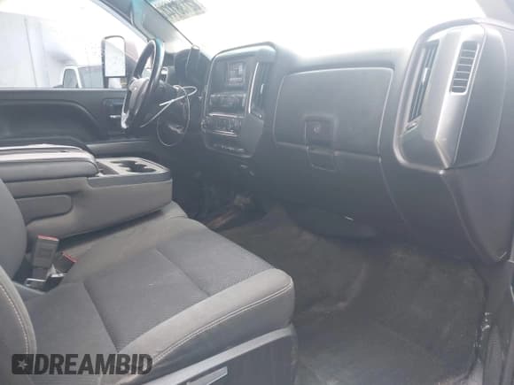 ✅ 2015 Chevrolet Silverado 2500HD LT • VIN: 1GC1KVEG3FF165208 • Lot: 42184899. Wystawiony na IAAI z przebiegiem 311 427 mil. Bezpłatny archiwum sprzedaży aukcyjnych z USA i szczegółowy raport historii pojazdu na DreamBid. Zdjęcie 5.