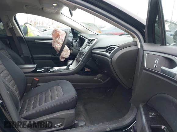 ✅ 2016 Ford Fusion SE • VIN: 3FA6P0H75GR102790 • Lot: 43744147. Wystawiony na IAAI z przebiegiem 173 499 mil. Bezpłatny archiwum sprzedaży aukcyjnych z USA i szczegółowy raport historii pojazdu na DreamBid. Zdjęcie 5.